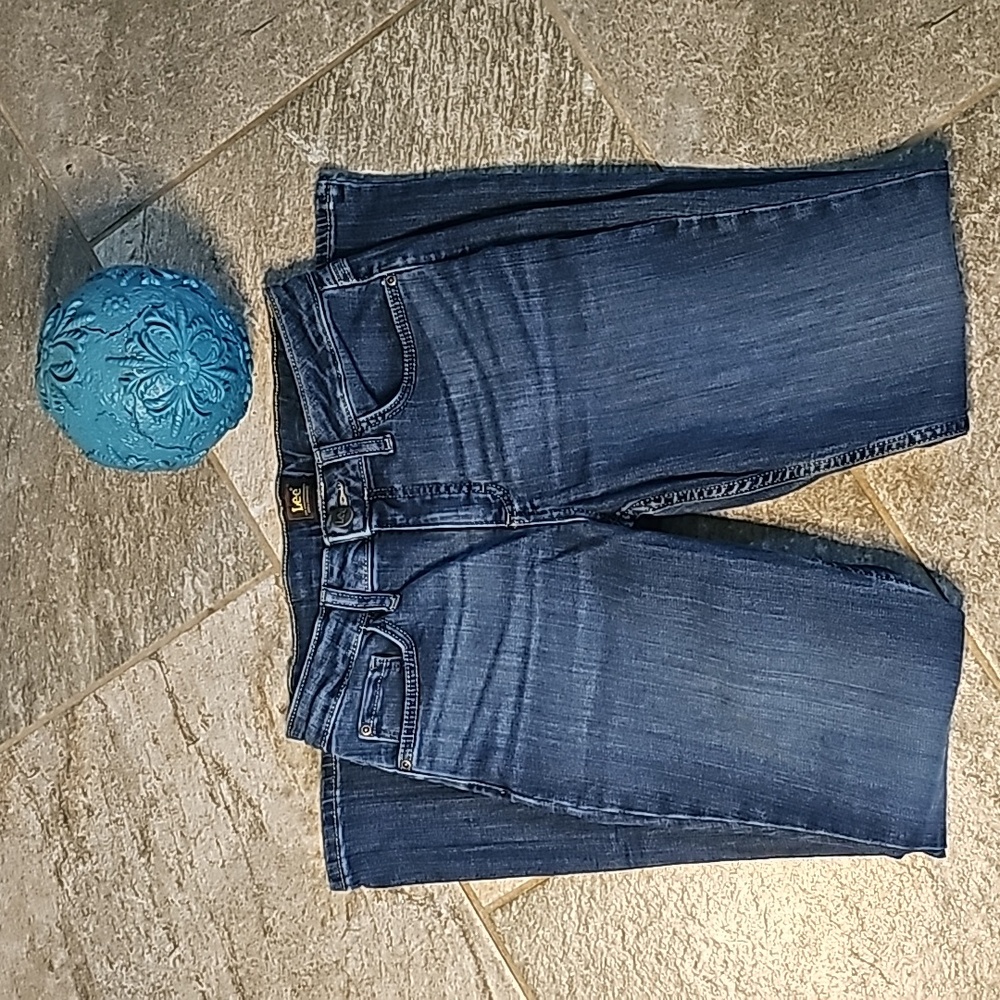 Lee size 6 jeans